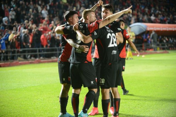 Colón consiguió un triunfazo ante Cerro Porteño y se prendió en la Copa Libertadores