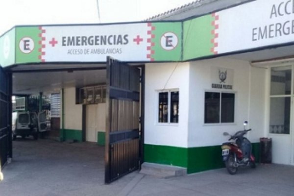 Policía se lastimó gravemente la mano al cerrarse la puerta de un camión blindado