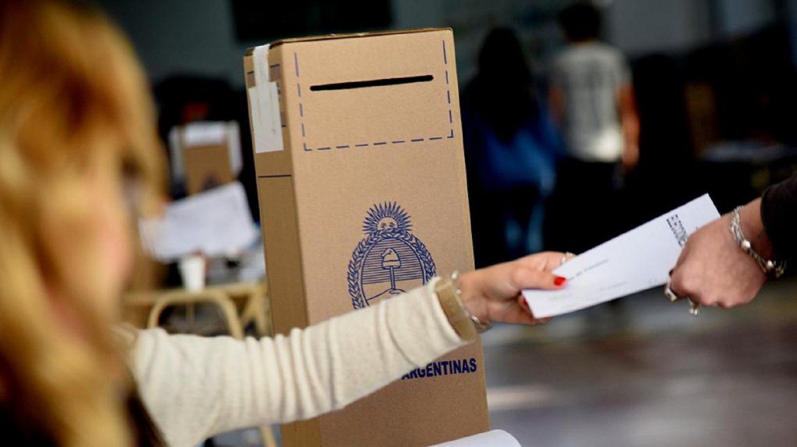 Presidenciables 2023 Nueva encuesta lo ubica tercero a Milei y
