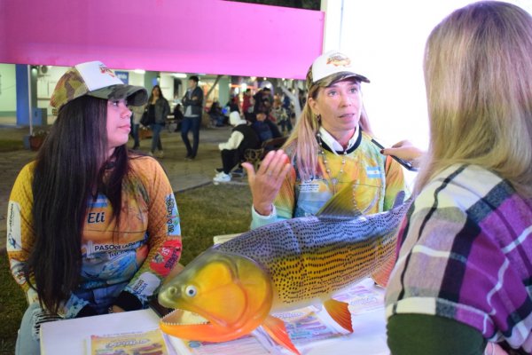 Municipios de Corrientes exponen su oferta turística en la Fiesta Nacional del Surubí