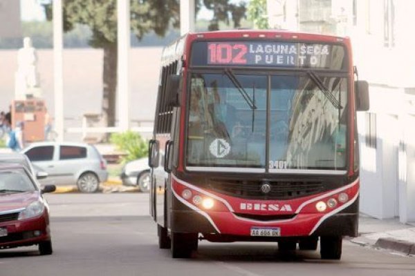 Reclamos salariales: La UTA amenaza con un paro por tres días