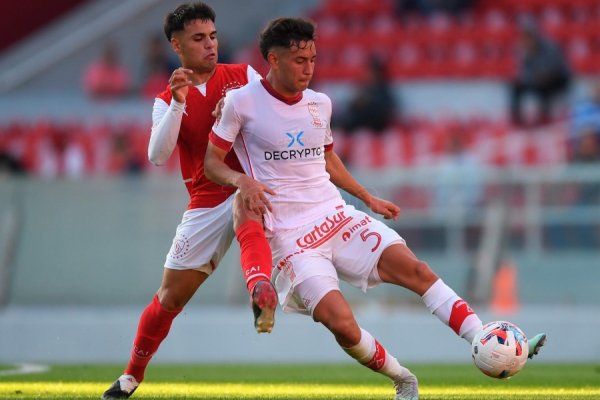 Independiente goleó a Huracán y lo dejó afuera de la fase final de la Copa