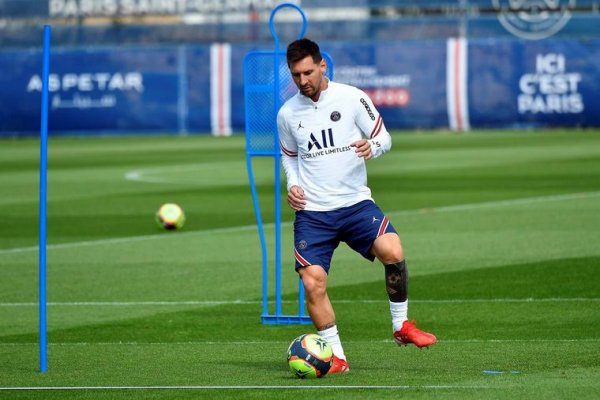 Messi entre los convocados para jugar con el PSG