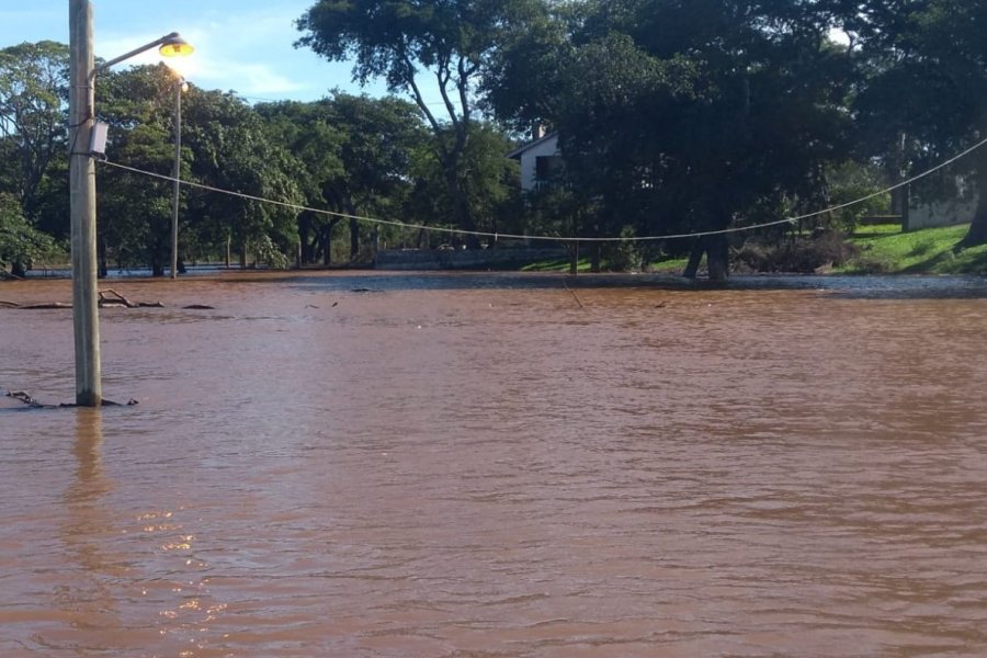 Corrientes: La creciente del Río Uruguay también afectó servicio energético