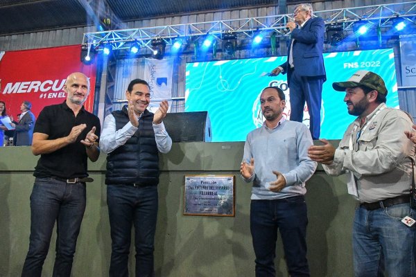 Pesca del Surubí: Valdés acompañó a los ganadores de la competencia en el cierre de la Fiesta