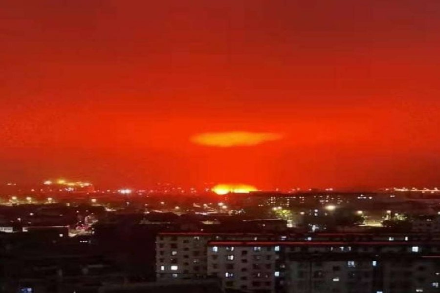 El cielo se tiño de rojo en una ciudad de China y provocó pánico