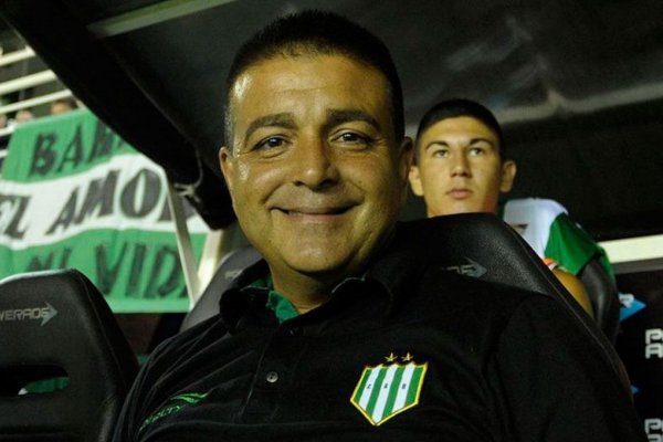 Claudio Vivas es en el nuevo director técnico de Banfield