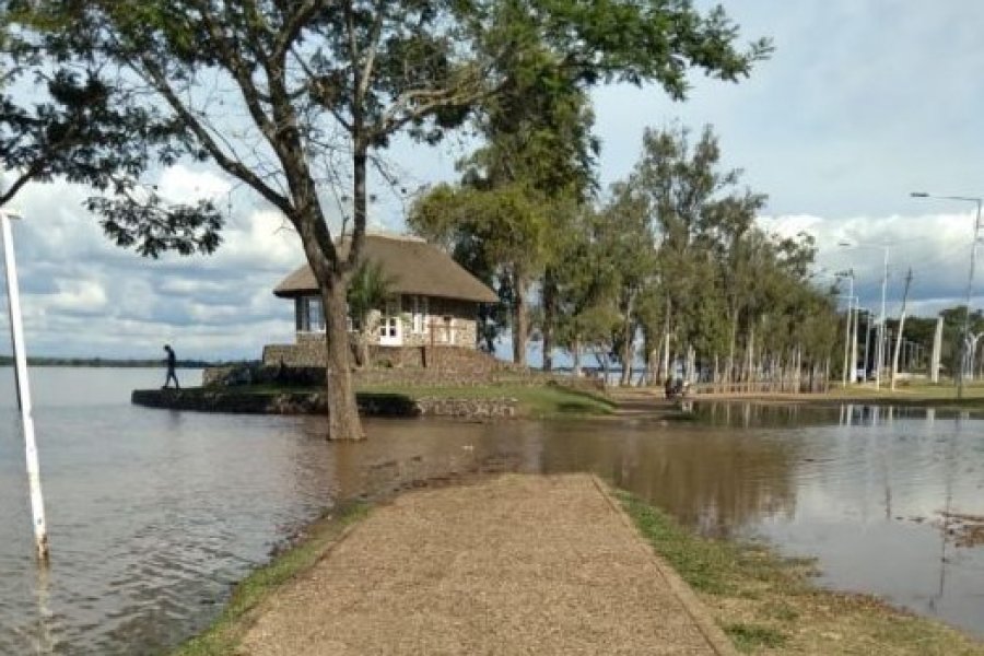 Corrientes: Cruce fronterizo cerrado por el avance de las aguas del Río Uruguay