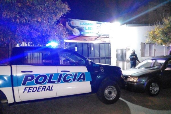 Barrio Mil Viviendas: Incautaron cocaína en un lavadero de autos