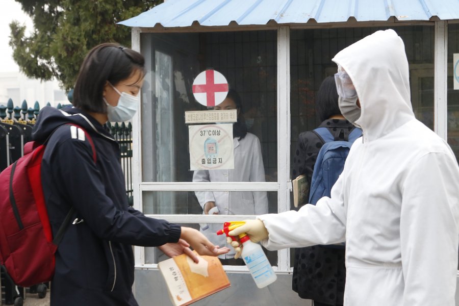 Corea del Norte detectó casi 300 mil casos de coronavirus