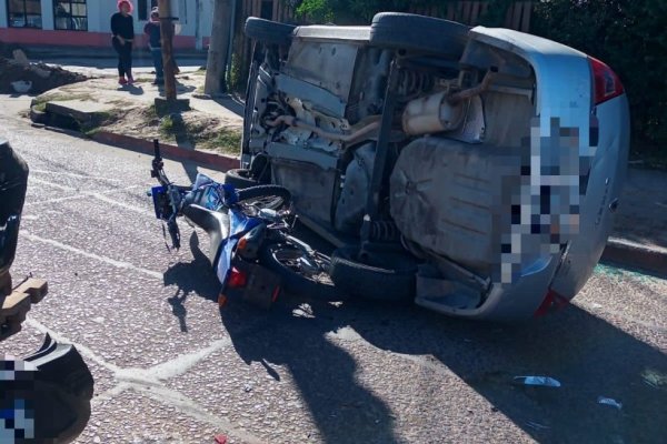 Triple colisión y vuelco en la avenida Centenario y Morse