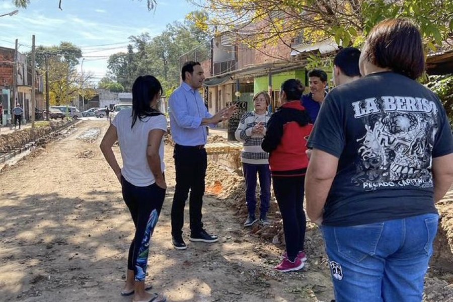 Corrientes: El gobernador sin el intendente capitalino promociona pavimentación en la capital provincial