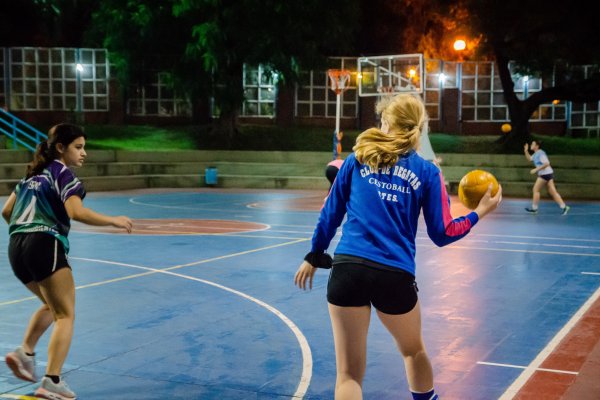 “Cestoball de la Amistad”: el encuentro amistoso que organiza Regatas