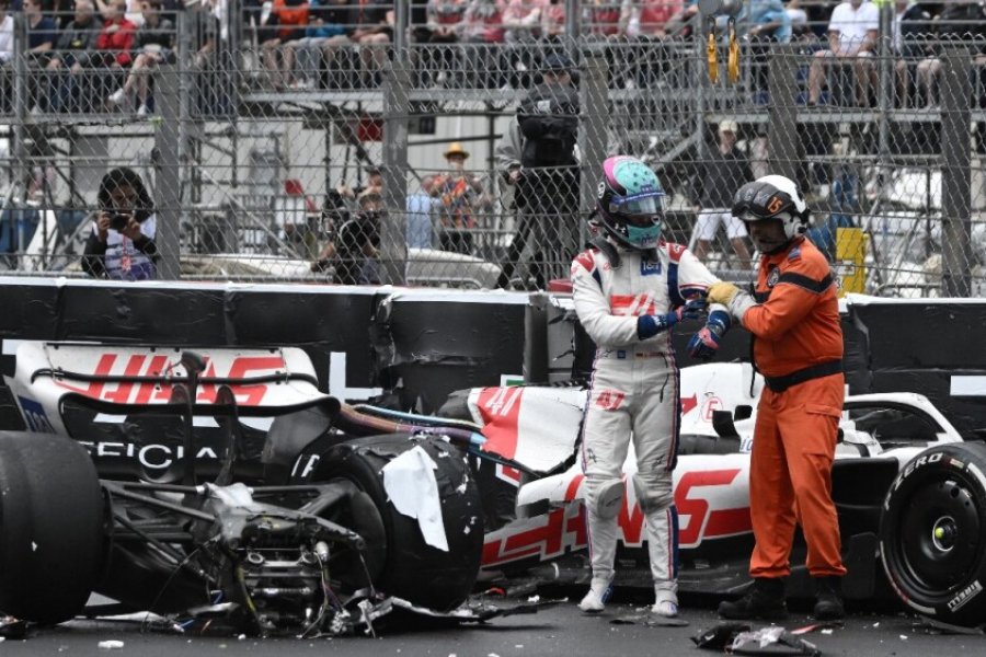 Mick Schumacher chocó en la Fórmula 1 y partió su auto a la mitad
