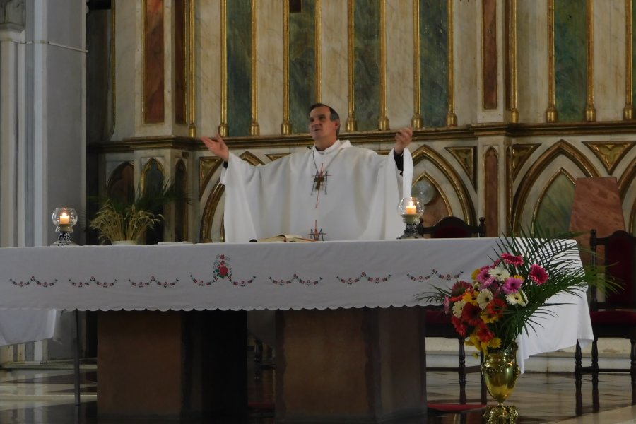 Monseñor Canecin: Hay que evangelizar educando