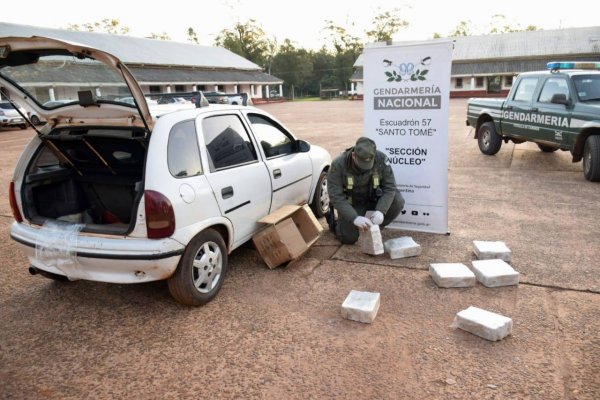 Corrientes: Intenta evadir el control de Gendarmería con más de 33 kilos de marihuana en el baúl del vehículo