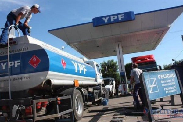 El Gobierno aseguró que YPF importará más y que se controlarán las fronteras para evitar “fugas” al exterior
