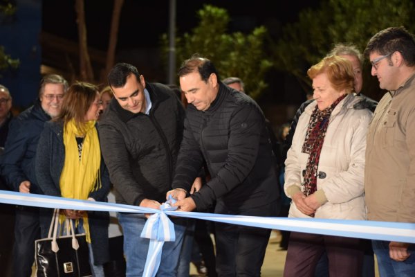 Valdés inauguró obras deportivas y urbanas en Santo Tomé