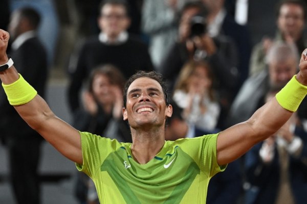 Nadal pasó a la final de Roland Garros debido al retiro de Zverev, lesionado