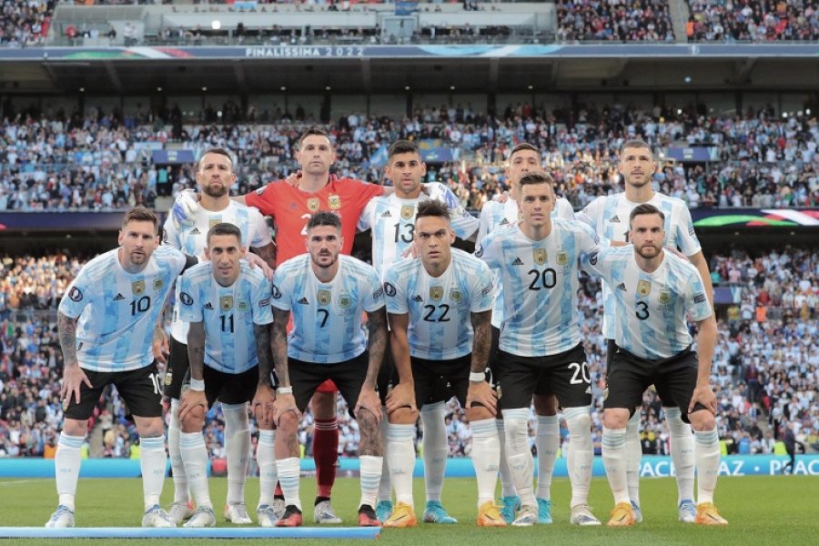 Argentina, con Messi y tres bajas, continúa su preparación para Qatar ante Estonia