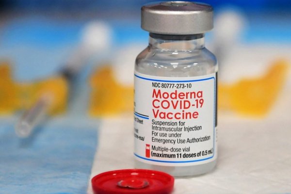 Moderna anunció buenos resultados de su vacuna modificada contra la variante Ómicron