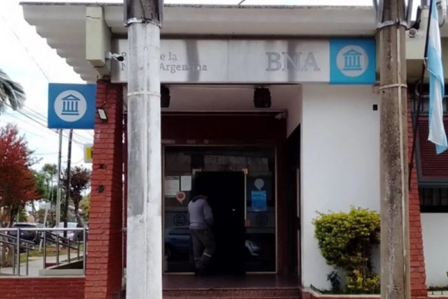 Corrientes: rompió tres cajeros de un banco para robar y fue detenido