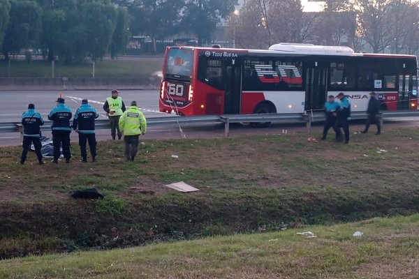 Tiroteo, muerte y pánico en el 60: delincuentes quisieron robar y se enfrentaron con la policía