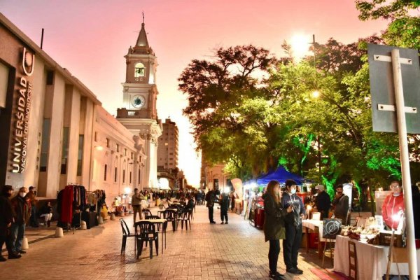  En un nuevo escenario se realizó otra edición de Ciudad de Diseño y el Patio Cervecero