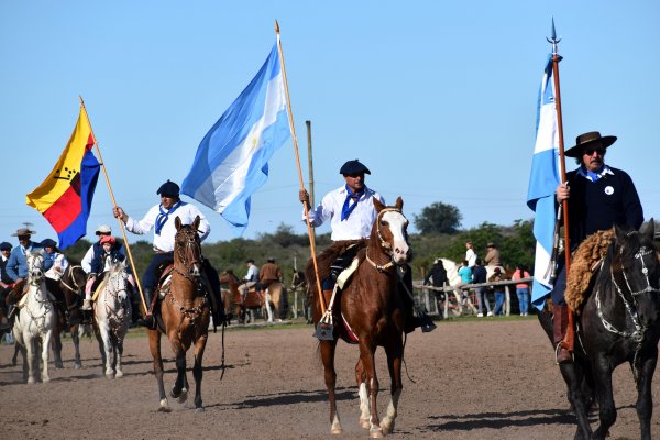 Se realizó el VII Festival de Tarragó Ros y el fogón de Güemes 200+1