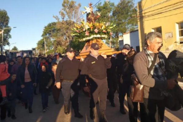 Mburucuyá y Berón de Astrada honraron a San Antonio de Padua