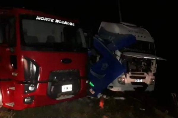 Un chofer herido en triple choque de camiones sobre Ruta 14