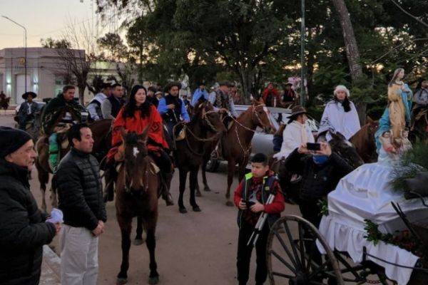 Con una procesión se inició la Fiesta del Peón Rural en Concepción