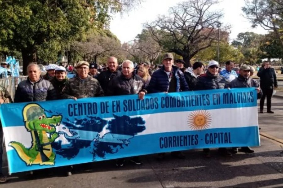 Excombatientes correntinos participaron de un emotivo acto y jura de la bandera en Rosario