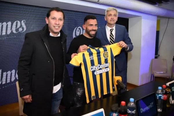 Tevez tuvo su primera práctica y fue presentado como DT de Rosario Central