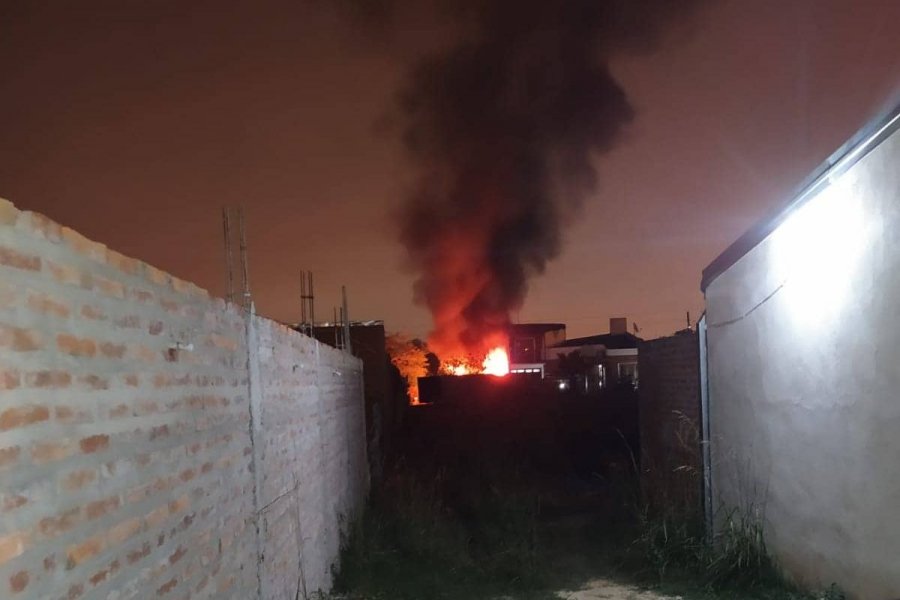Corrientes: Incendio en plena madrugada alarmó a vecinos goyanos