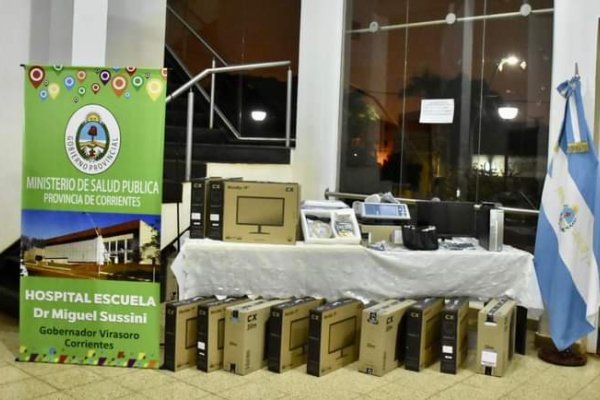 Cardozo entregó equipamiento sanitario e informático en el interior