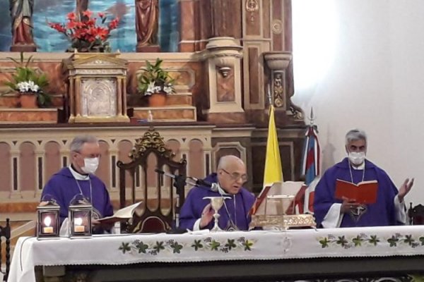 Monseñor Castagna recuerda una exigencia ineludible del seguimiento de Jesús
