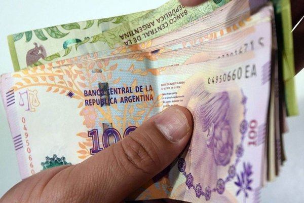 Corrientes: Un bono extra municipal complicó al Gobierno provincial