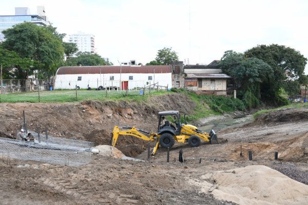 Avanzan con las obras de renovación en el parque Mitre