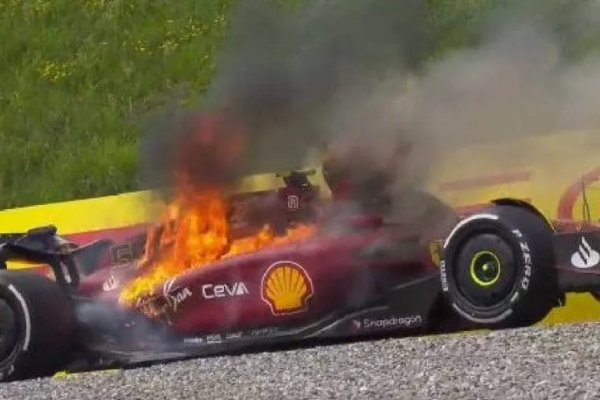 La Ferrari de Carlos Sainz se prendió fuego en el GP de Austria