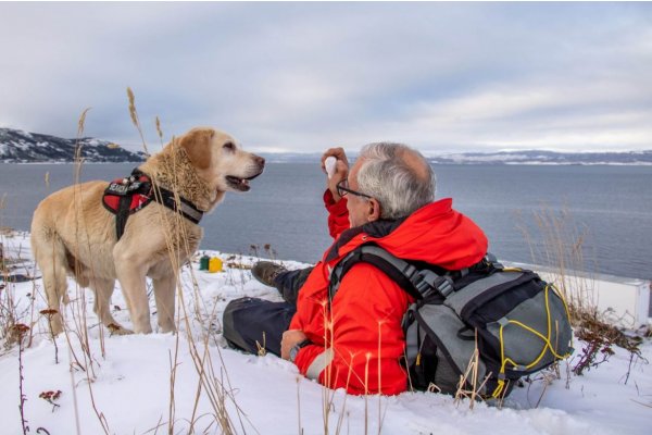 Un perro salvó a un esquiador enterrado bajo un metro y medio de nieve en Ushuaia