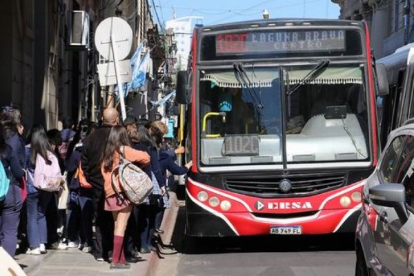 Corrientes: Hay servicio de transporte público a pesar de una amenaza de paro