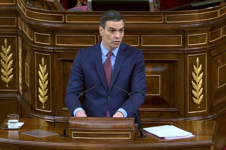 El presidente de España anunció impuestos a ganancias extraordinarias de financieras y energéticas