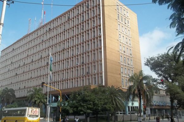 Puja salarial: Chaco saca ventaja sobre Corrientes en mejoras a sus empleados públicos