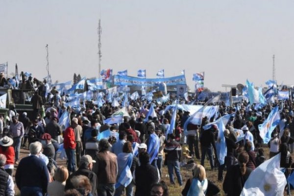 La Mesa de Enlace realiza una protesta con cese de comercialización y actos a la vera de rutas