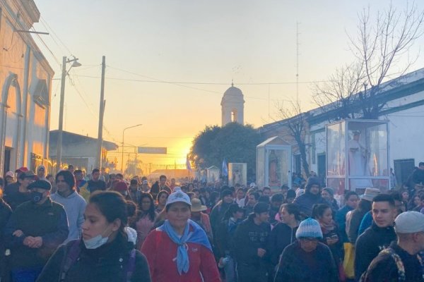 Con fe y renovada esperanza, el pueblo correntino camina rumbo a la casa de la Virgen de Itatí