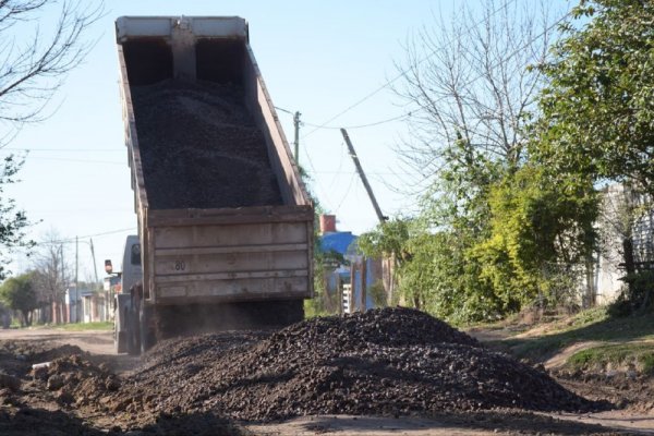 Continúan con los trabajos de enripiado en la ciudad