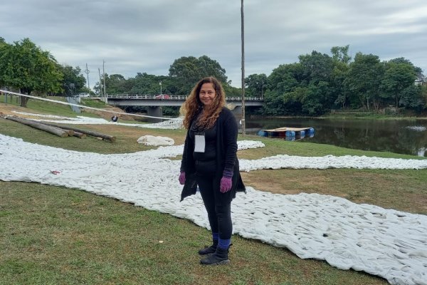 Una obra para la conciencia ambiental, la propuesta de Fabiana Larrea, docente de la UNNE y artista invitada de la Bienal 2022