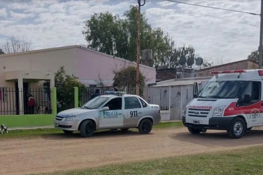 Corrientes: Un hombre murió aplastado por la puerta que colocaba