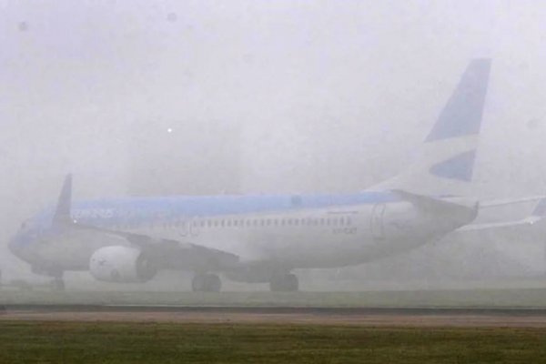 Niebla: más de un centenar de vuelos afectados en Ezeiza y Aeroparque